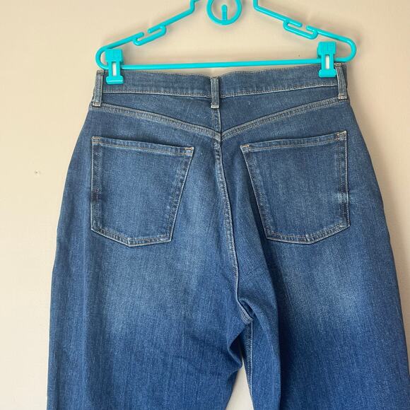 Old Navy Med Wash Distressed Extra High Rise Curvy Sky-Hi Straight Jean 14 Tall - Picture 6 of 11